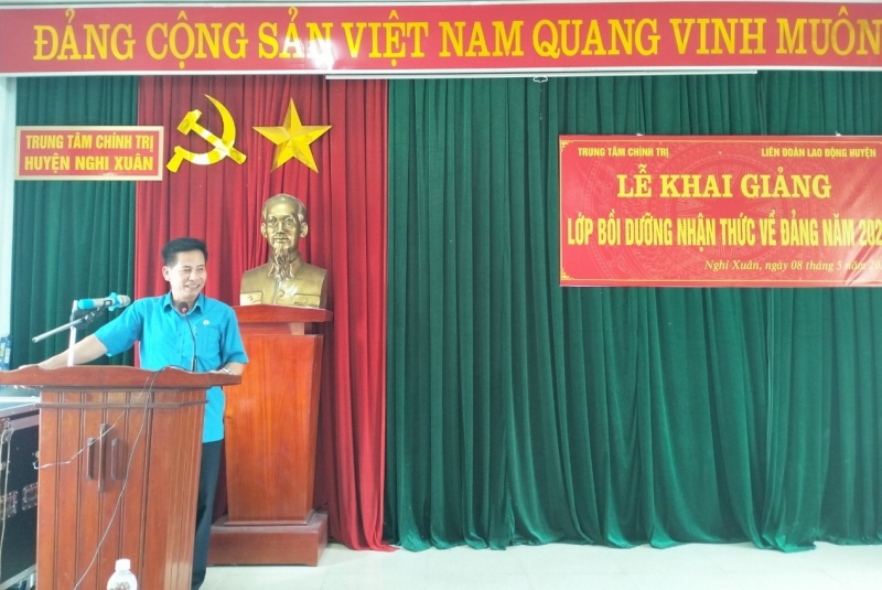 Nghi Xuân: Khai giảng lớp bồi dưỡng nhận thức về Đảng năm 2023